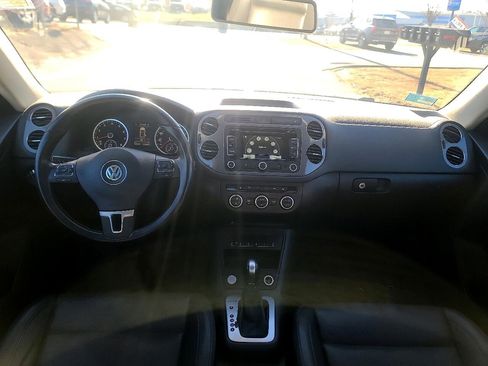 Used 2014 Volkswagen Tiguan SEL image 18