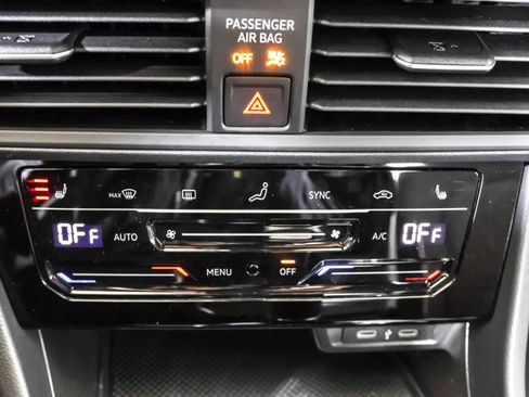 Used 2026 Volkswagen Jetta Sport FWD image 29