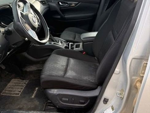 Certified 2020 Nissan Rogue SV w/ Premium Package image 6