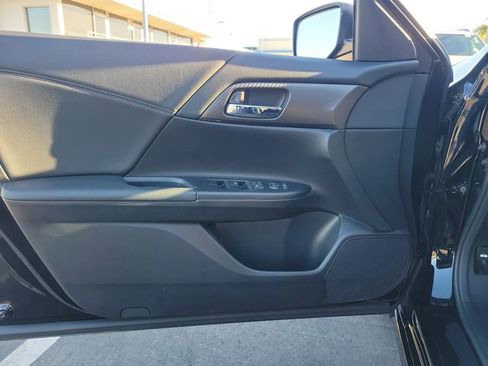 Certified 2017 Honda Accord Sport image 18