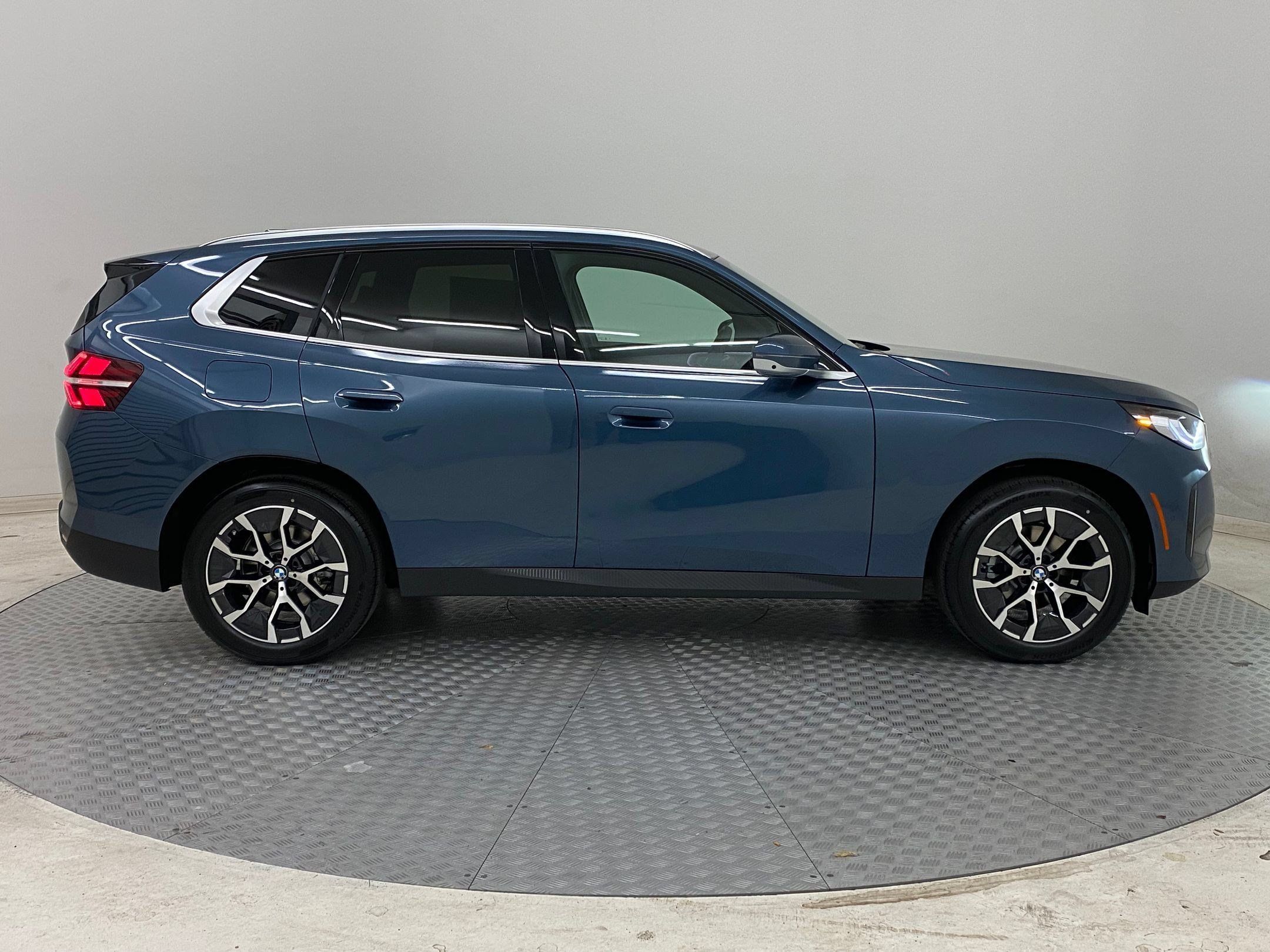 Used 2026 BMW X3 xDrive30i w/ Premium Package AWD/4WD image 7