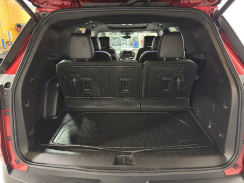 Used 2022 Chevrolet Traverse RS w/ LPO, Floor Liner Package image 23