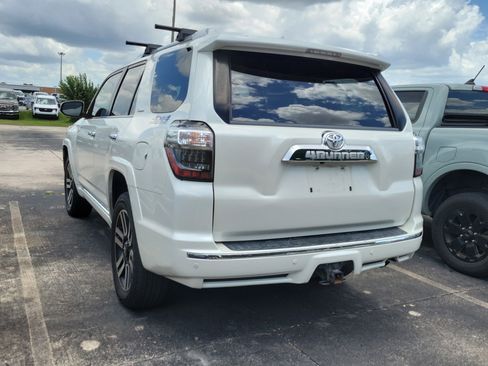 Used 2015 Toyota 4Runner Limited AWD/4WD image 4