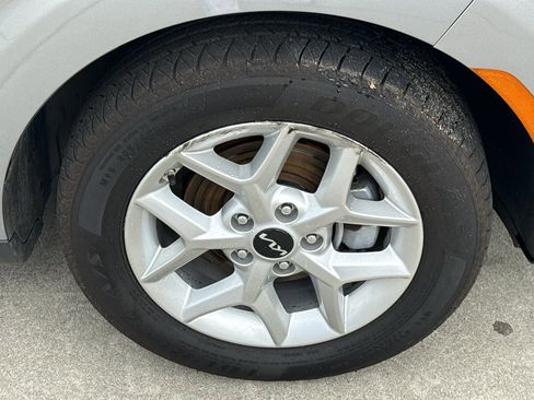 Used 2024 Kia Soul LX w/ Option Group 015 FWD image 29