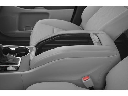 Used 2019 Toyota Highlander LE FWD image 19