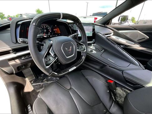 Used 2025 Chevrolet Corvette Z06 w/ Chrome Exterior Badge Package RWD image 10