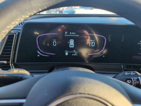 Used 2023 Kia Sportage EX image 19