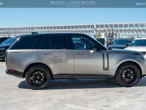 Used 2023 Land Rover Range Rover SE AWD/4WD image 11
