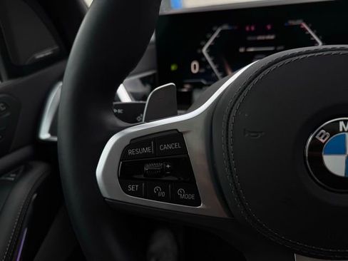 Used 2026 BMW X7 xDrive40i w/ M Sport Package image 32