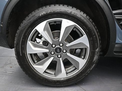 Used 2025 Ford Escape Platinum AWD/4WD image 35
