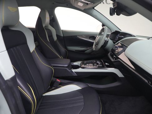 Used 2025 Aston Martin DBX 707 AWD/4WD image 18