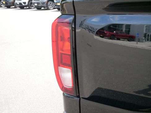 Used 2024 GMC Sierra 1500 Elevation AWD/4WD image 17