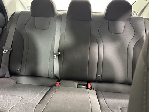 Certified 2025 Hyundai Elantra SE image 29