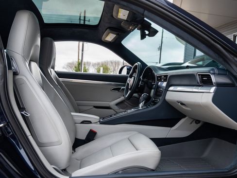 Certified 2018 Porsche 911 Turbo image 41