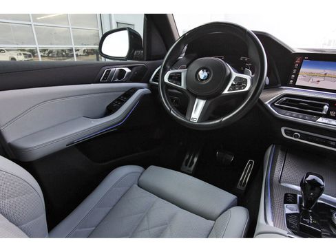 Used 2023 BMW X5 xDrive40i w/ M Sport Package image 11