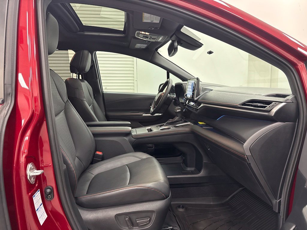 Used 2022 Toyota Sienna XSE w/ XSE Plus Package AWD/4WD image 14
