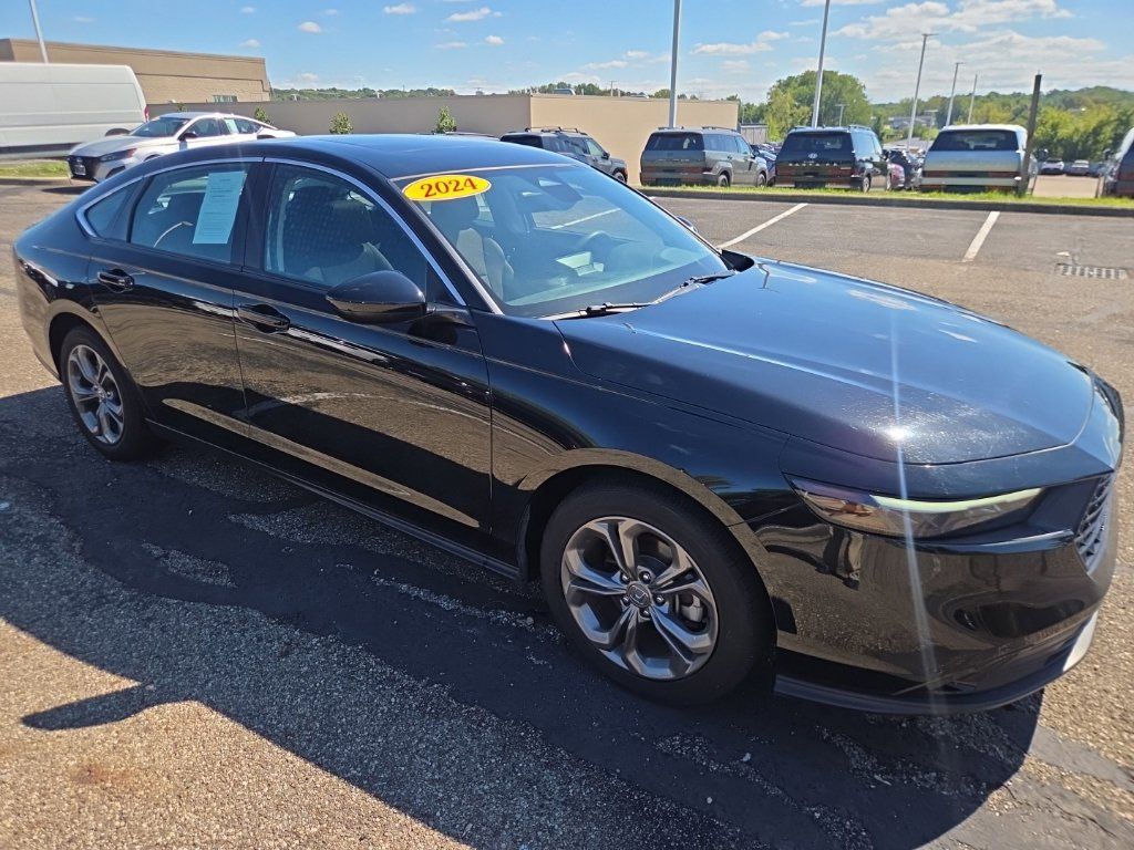 Used 2024 Honda Accord EX image 10