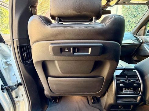 Used 2022 BMW X5 sDrive40i w/ M Sport Package image 23