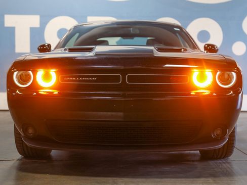 Used 2018 Dodge Challenger R/T Plus image 4