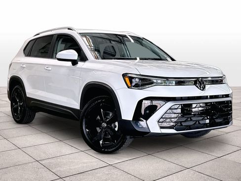 New 2026 Volkswagen Taos SEL AWD/4WD image 2