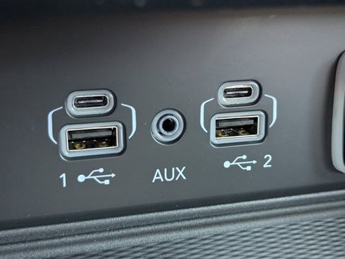 New 2025 Jeep Grand Cherokee Altitude image 20