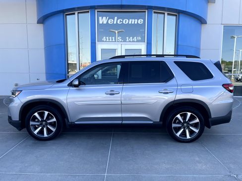 Certified 2023 Honda Pilot Touring image 1