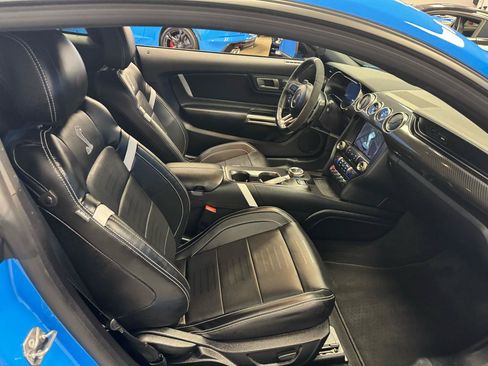 Used 2022 Ford Mustang Shelby GT500 w/ Technology Package RWD image 16