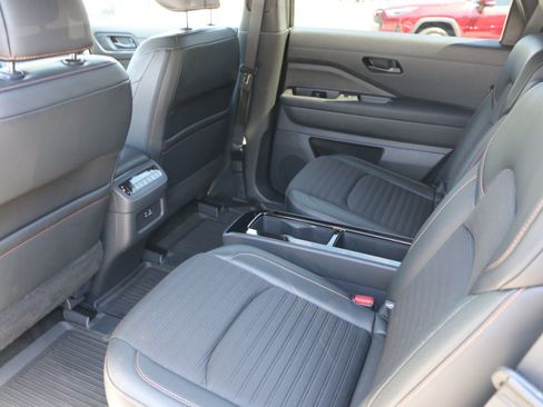 Used 2024 Nissan Pathfinder Rock Creek AWD/4WD image 31
