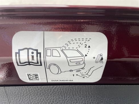 Used 2018 Ford Edge SEL w/ Equipment Group 201A image 39