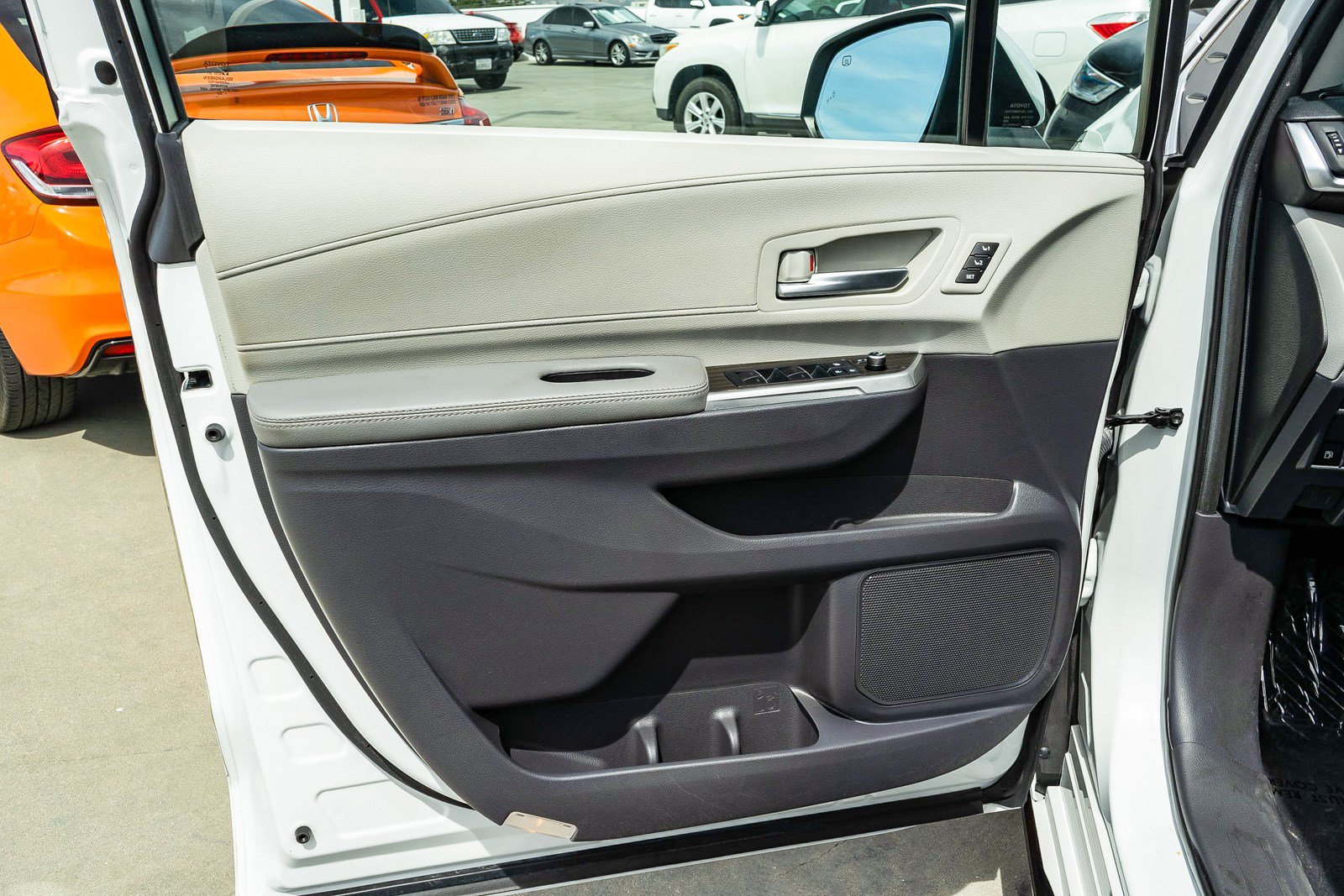 Certified 2023 Toyota Sienna Limited AWD/4WD image 23
