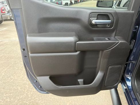 Used 2020 Chevrolet Silverado 1500 Custom w/ Custom Value Package image 28