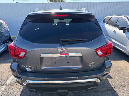 Used 2019 Nissan Pathfinder SL image 17
