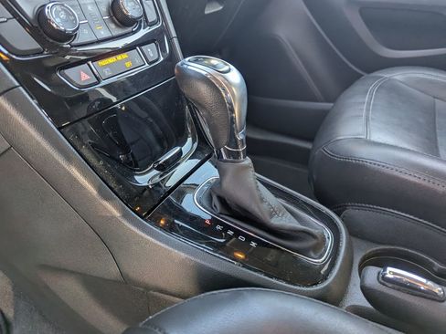 Used 2020 Buick Encore Essence image 14