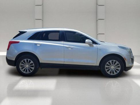 Used 2017 Cadillac XT5 Luxury FWD image 4