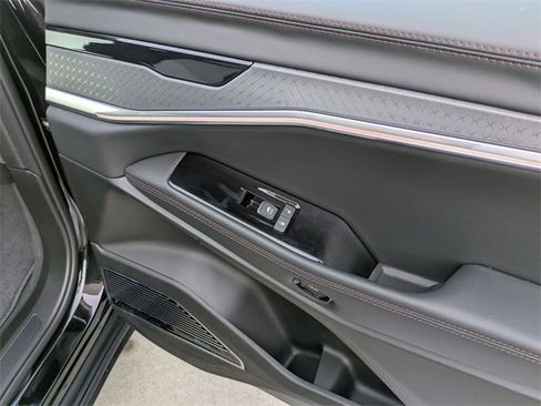 New 2025 Jeep Wagoneer S Limited w/ Comfort Package image 31