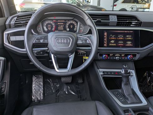 Used 2022 Audi Q3 2.0T Premium w/ Convenience Package image 8