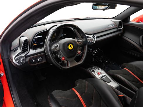 Used 2012 Ferrari 458 Italia Coupe RWD image 18