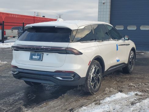 New 2026 Lincoln Nautilus Premier image 4