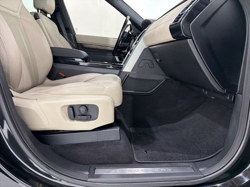 Used 2019 Land Rover Discovery HSE AWD/4WD image 22