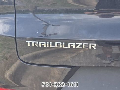 Used 2022 Chevrolet TrailBlazer LT w/ Convenience Package FWD image 4