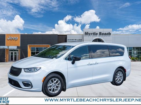 New 2025 Chrysler Pacifica Select w/ Uconnect Theater Family Group image 1