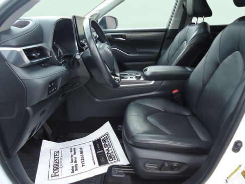 Used 2022 Toyota Highlander Limited AWD/4WD image 25