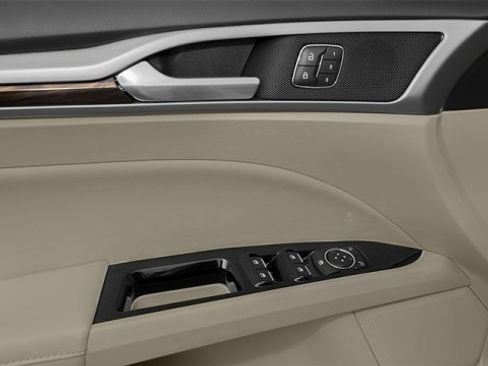 Used 2013 Ford Fusion SE image 19