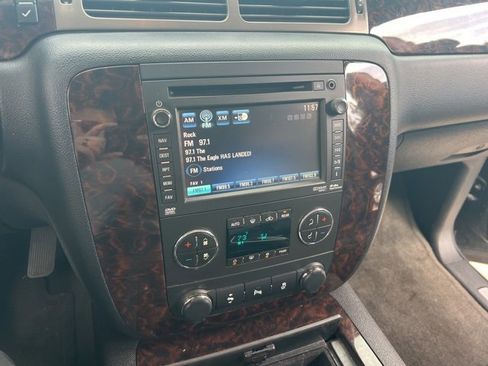 Used 2013 GMC Yukon Denali image 9