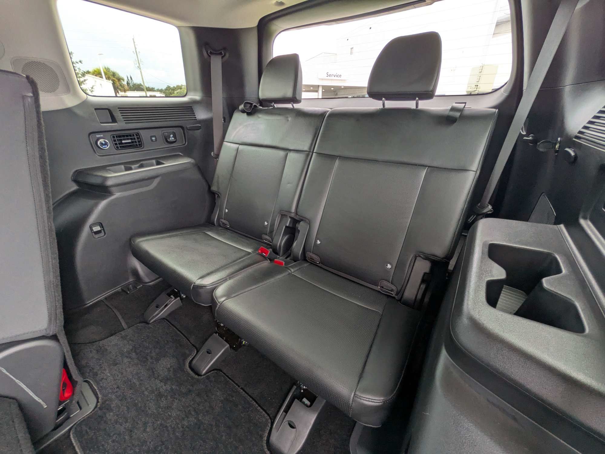 Used 2024 Hyundai Santa Fe Limited FWD image 14