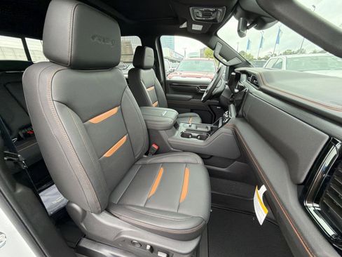 New 2026 GMC Sierra 2500 AT4 image 28