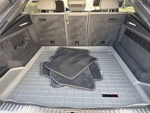 Used 2019 Audi Q8 Premium Plus w/ Premium Plus image 7