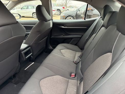Used 2022 Toyota Camry LE image 12