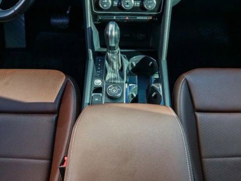 Used 2023 Volkswagen Atlas SE w/ Black Wheel Package image 20