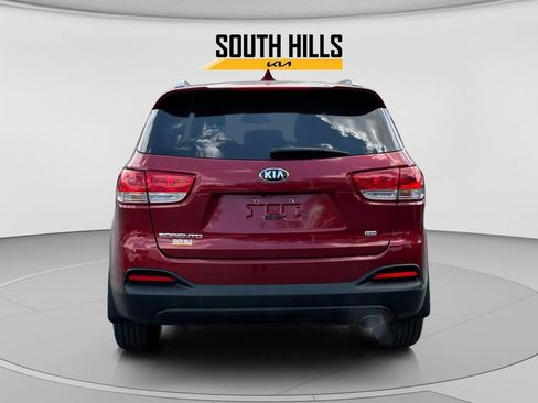 Used 2016 Kia Sorento AWD w/ LX Convenience Package image 4